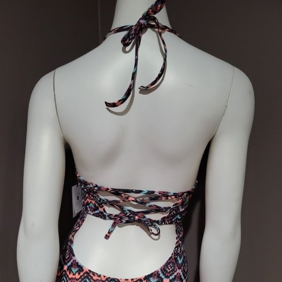 Shade & Shore Dream V-Wire Light Lift One Piece - Picture 5 of 13